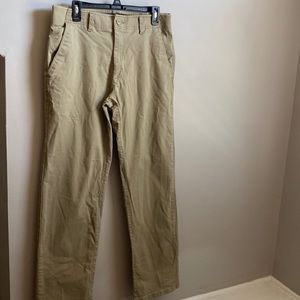 Lee extreme comfort khaki pants, 33x34